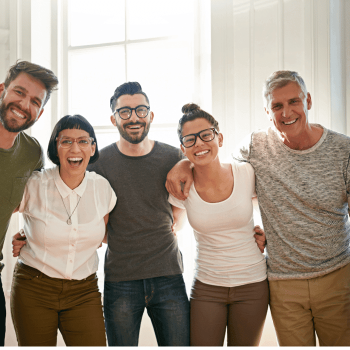 Fröhliches diverses Team